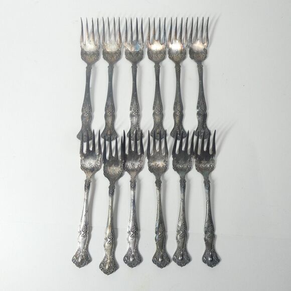 Vintage Grape 1904 Silverplate - Set of 12 Salad Forks International 1847 Rogers - Picture 1 of 7